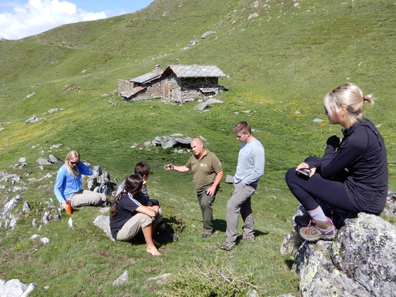 photo of students with instructor on the mountain