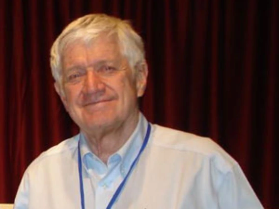 Peter Hawkins Headshot