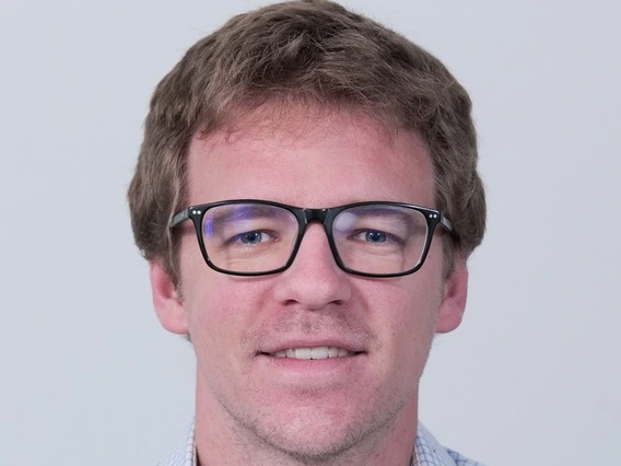 Jesse Alston Headshot